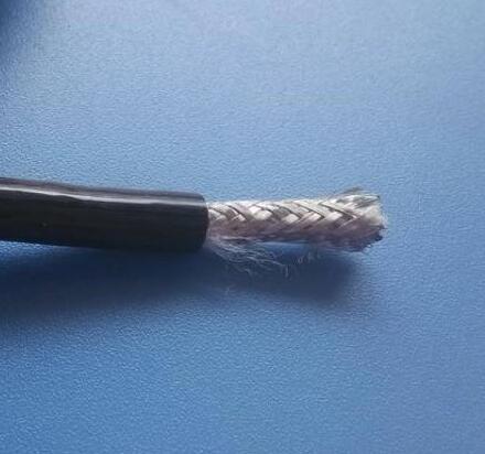 双护套中度柔性耐弯曲对绞屏蔽电缆