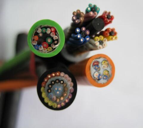 高柔性拖链控制电缆560