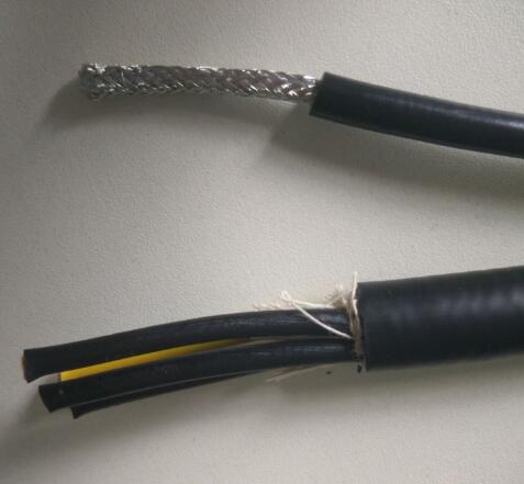 高速柔性双护套双绞屏蔽拖链电缆