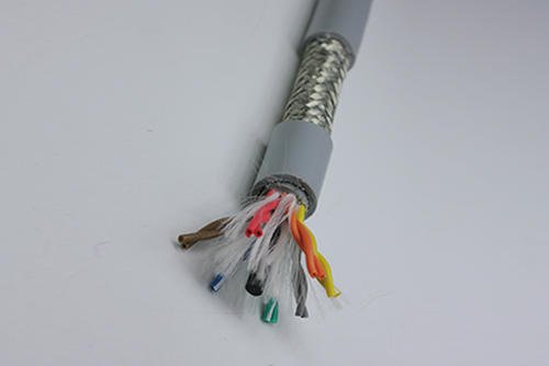 高柔性双护套屏蔽拖令电缆
