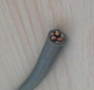 抗裂中柔性电缆