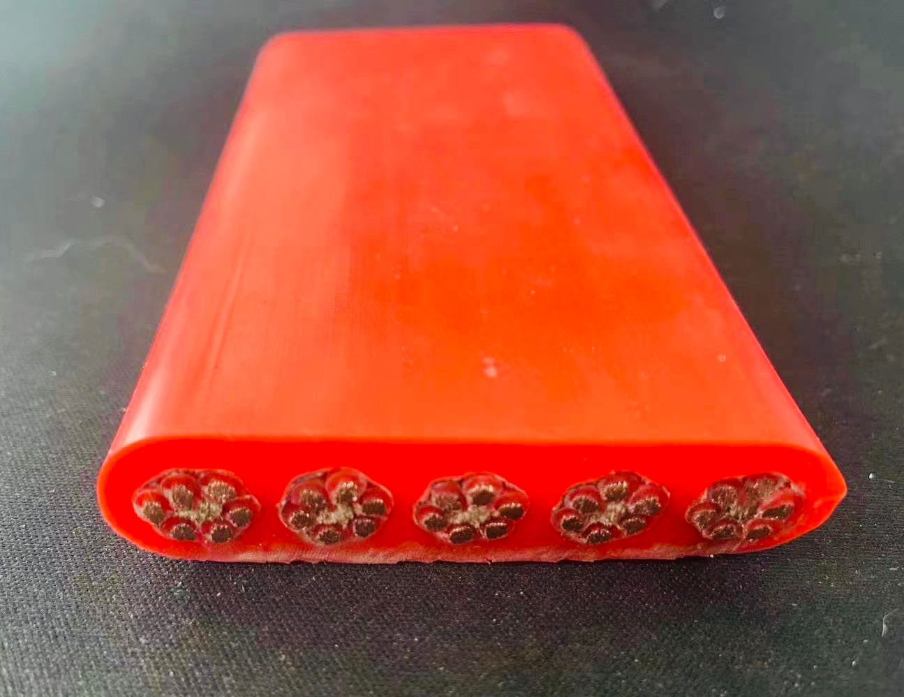 硅橡胶绝缘耐油护套扁电缆